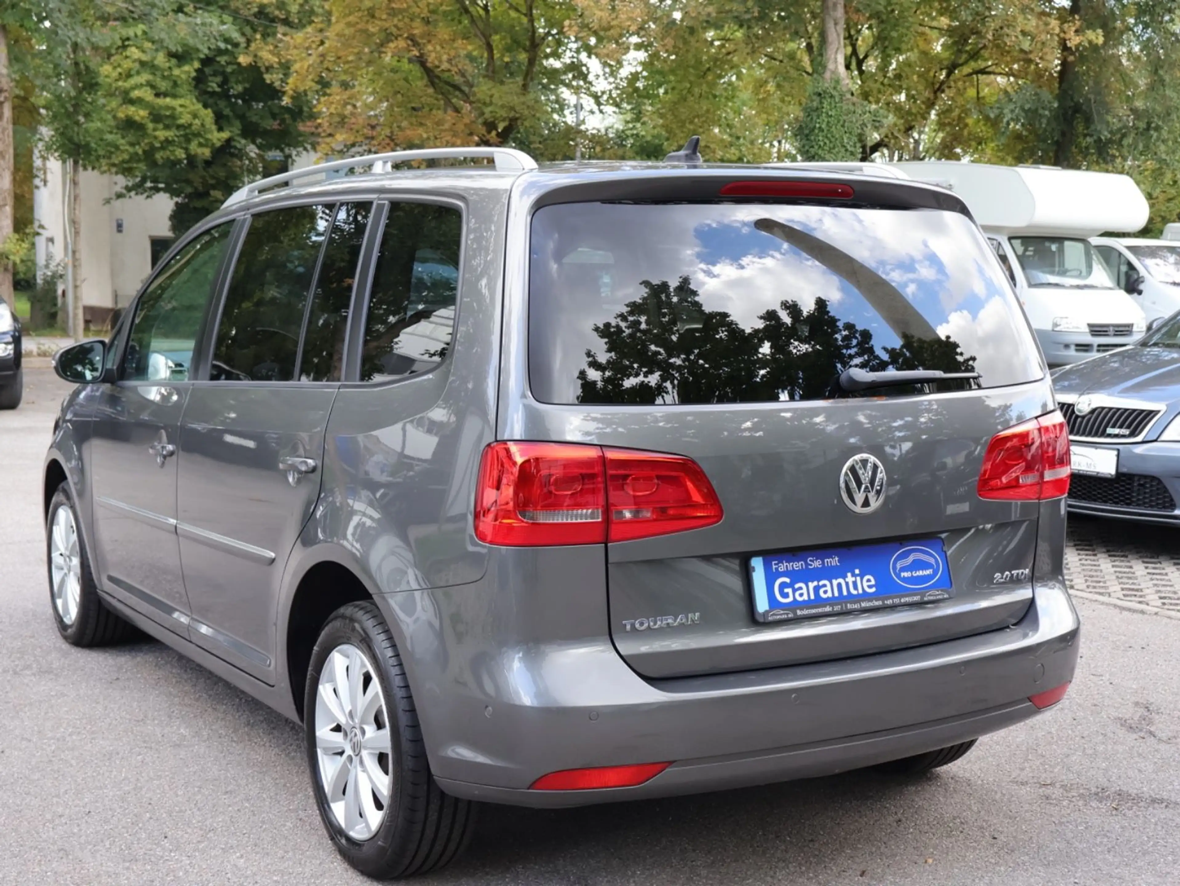 Volkswagen Touran Highline 2.0 TDI 7-Sitze Xenon-Navi-PDC — photo 6