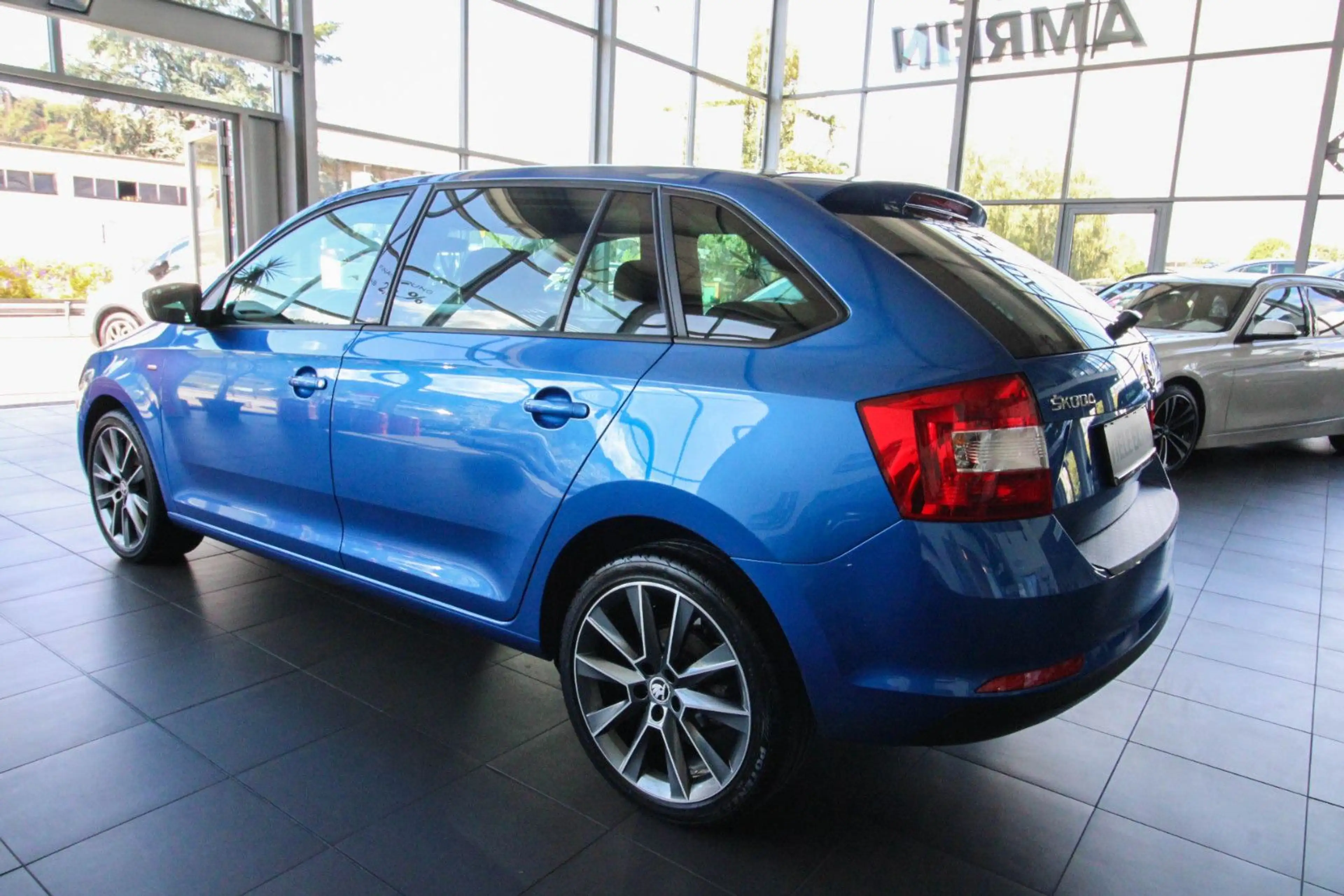Skoda Rapid/Spaceback Spaceback Drive/Pano/Bi-Xenon/PDC/Kamera/ — photo 8