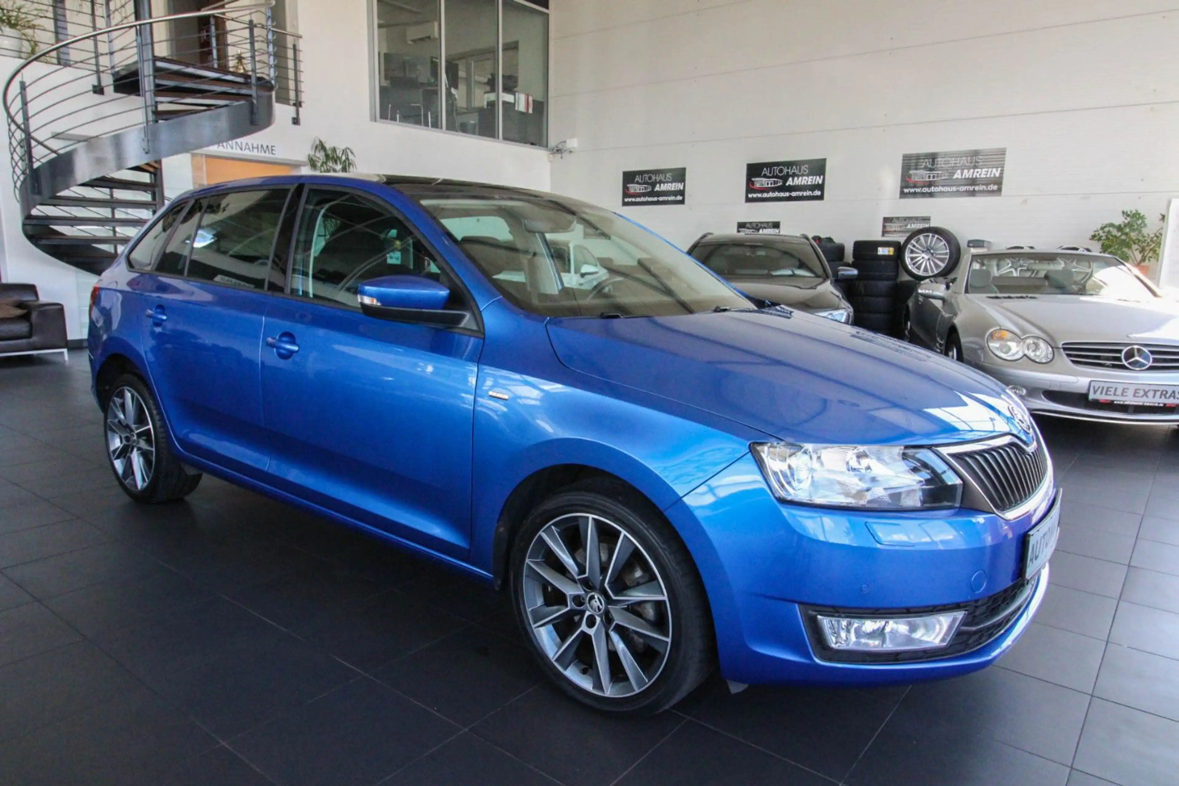 Skoda Rapid/Spaceback Spaceback Drive/Pano/Bi-Xenon/PDC/Kamera/ — photo 3