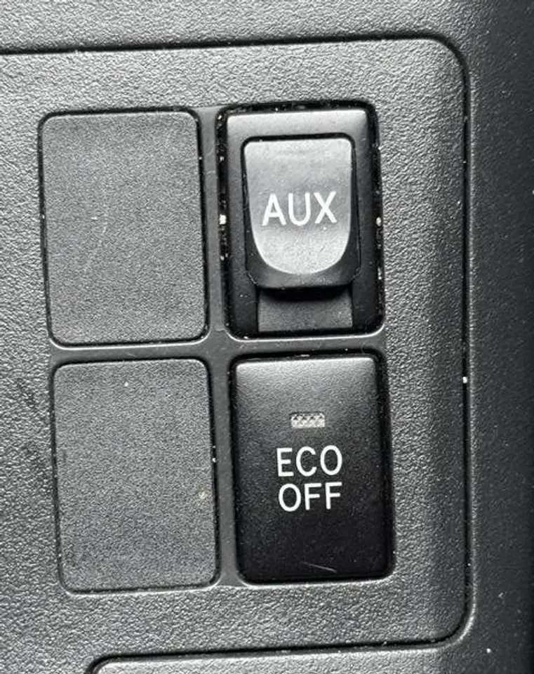 Toyota Yaris Yaris — photo 15