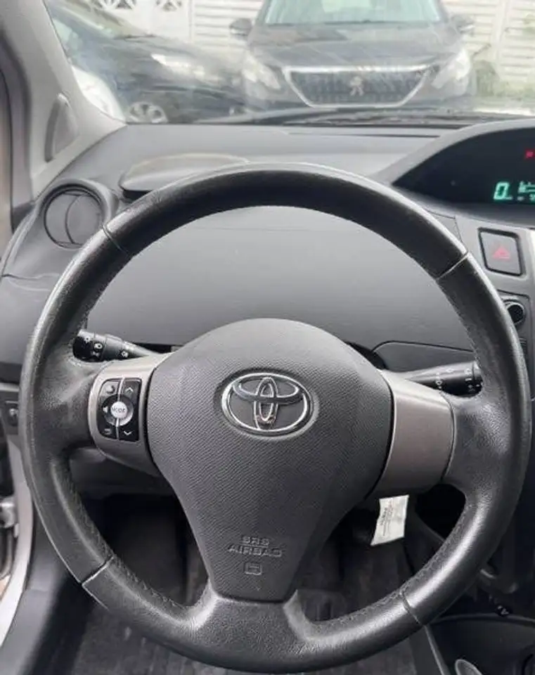 Toyota Yaris Yaris — photo 8