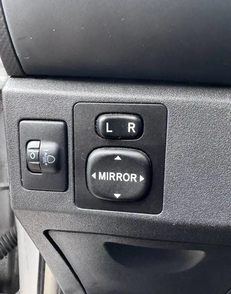 Toyota Yaris Yaris — photo 16