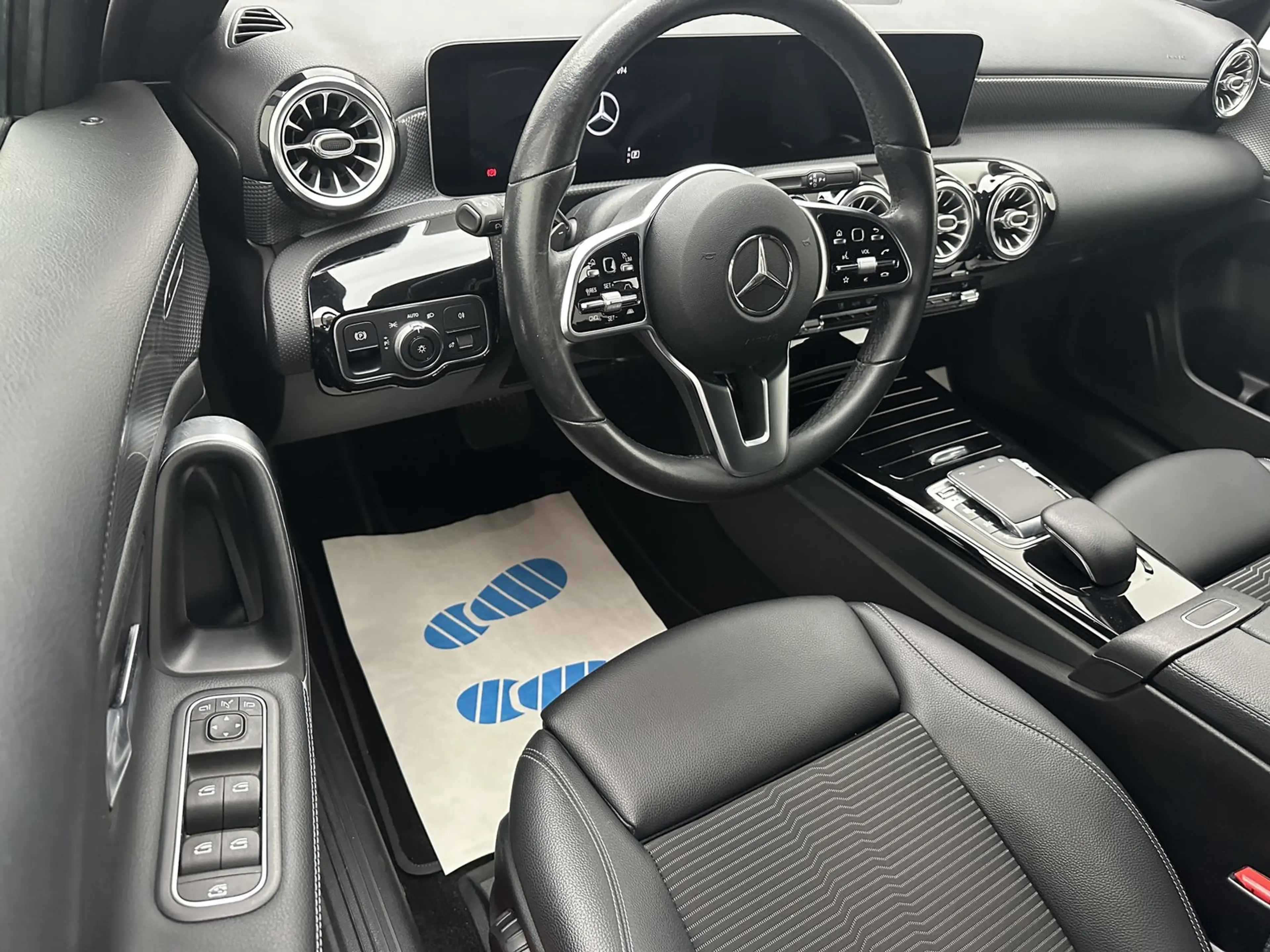 Mercedes-Benz A 220 "NAVI-CAM-DIGITAL COCKPIT-LED-SITZH-ALU" — photo 13