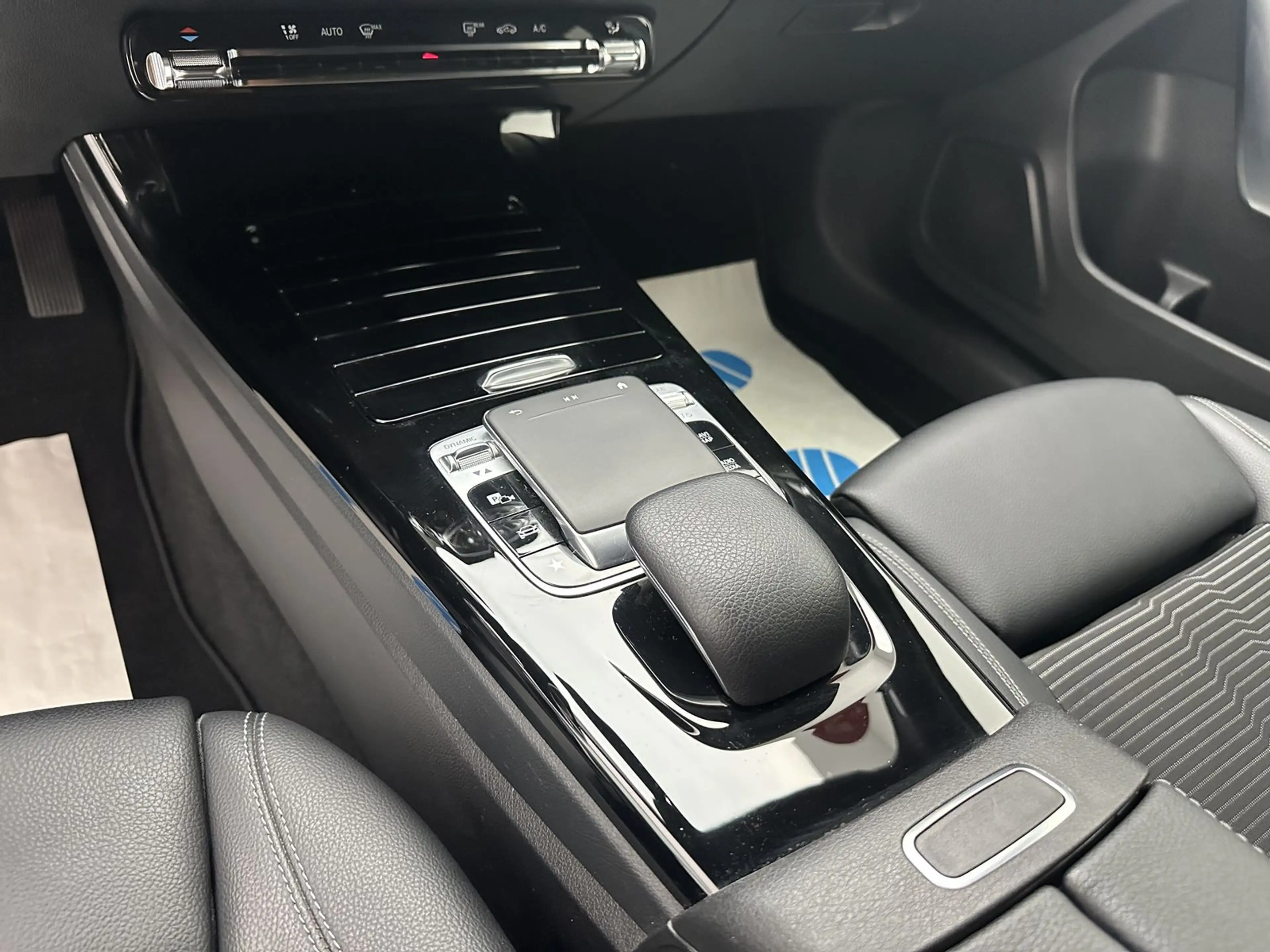 Mercedes-Benz A 220 "NAVI-CAM-DIGITAL COCKPIT-LED-SITZH-ALU" — photo 15