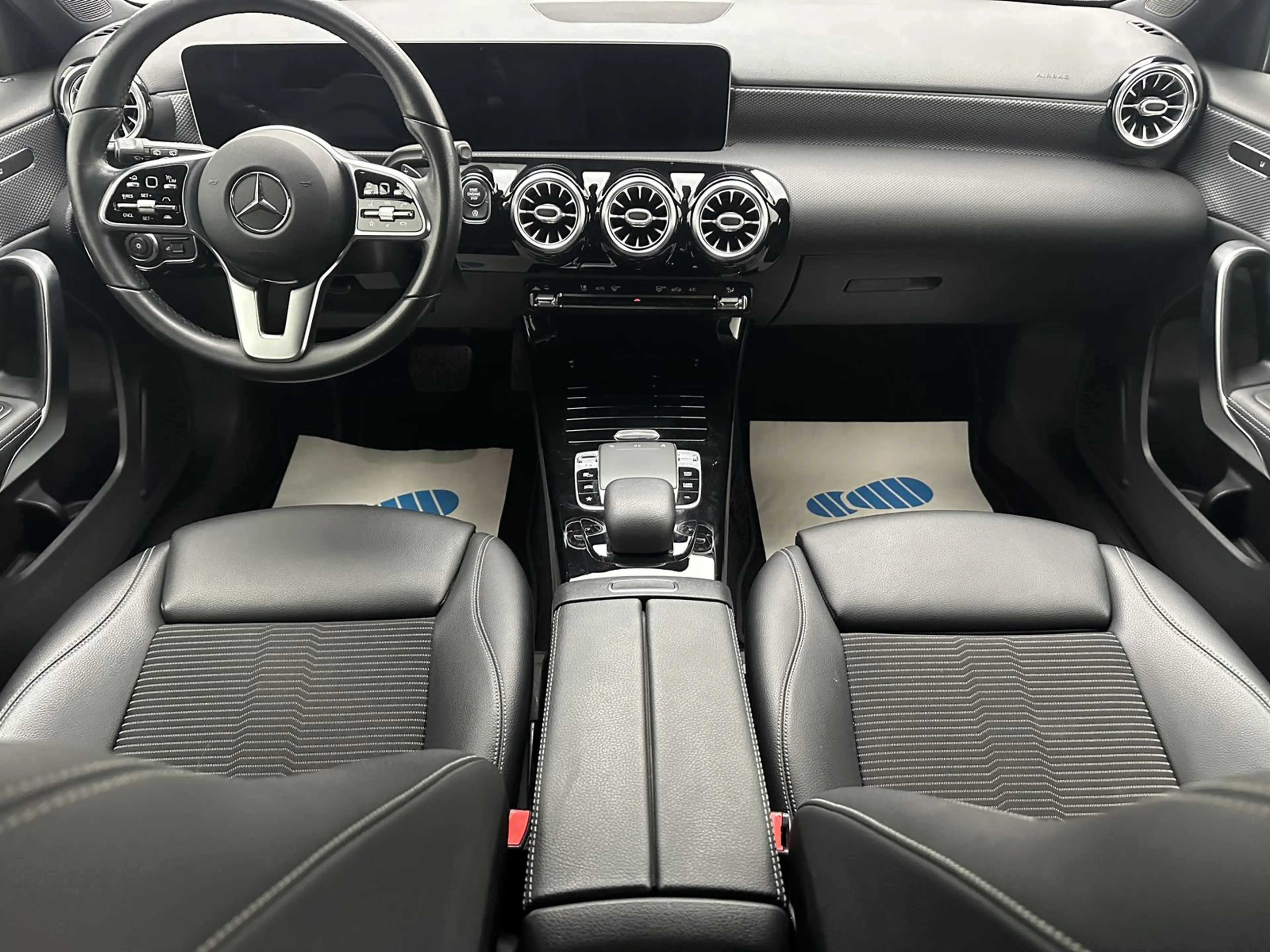 Mercedes-Benz A 220 "NAVI-CAM-DIGITAL COCKPIT-LED-SITZH-ALU" — photo 12