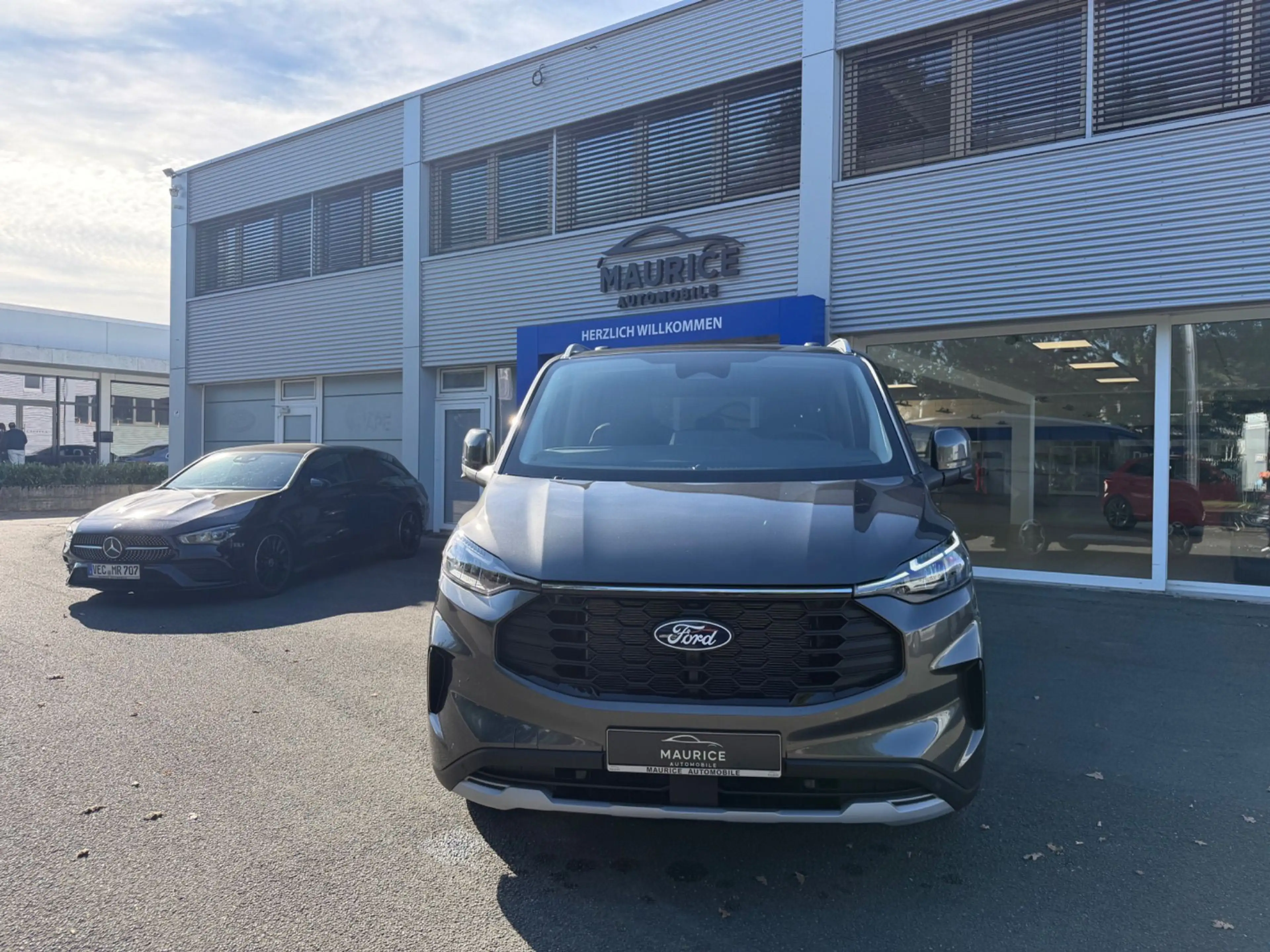 Ford Tourneo Custom 2.0 EcoBlue 320 L1 Active FWD — photo 2