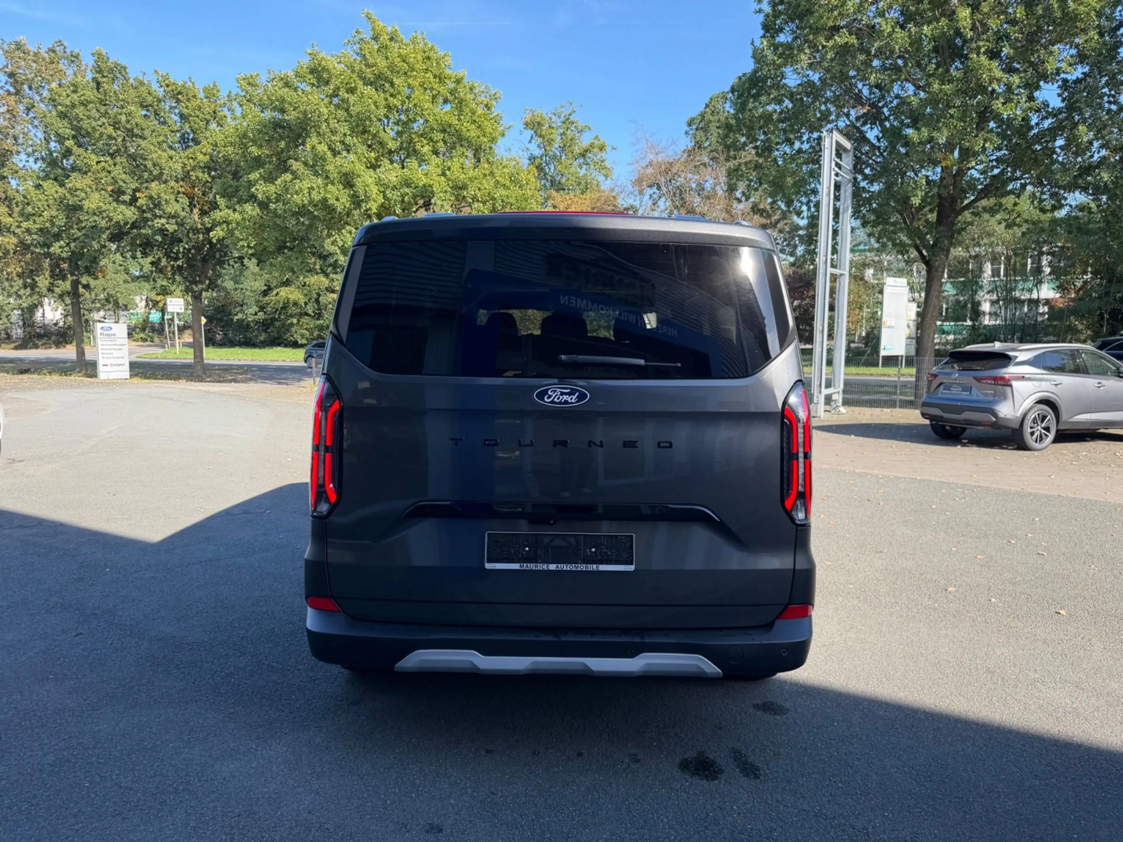 Ford Tourneo Custom 2.0 EcoBlue 320 L1 Active FWD — photo 9