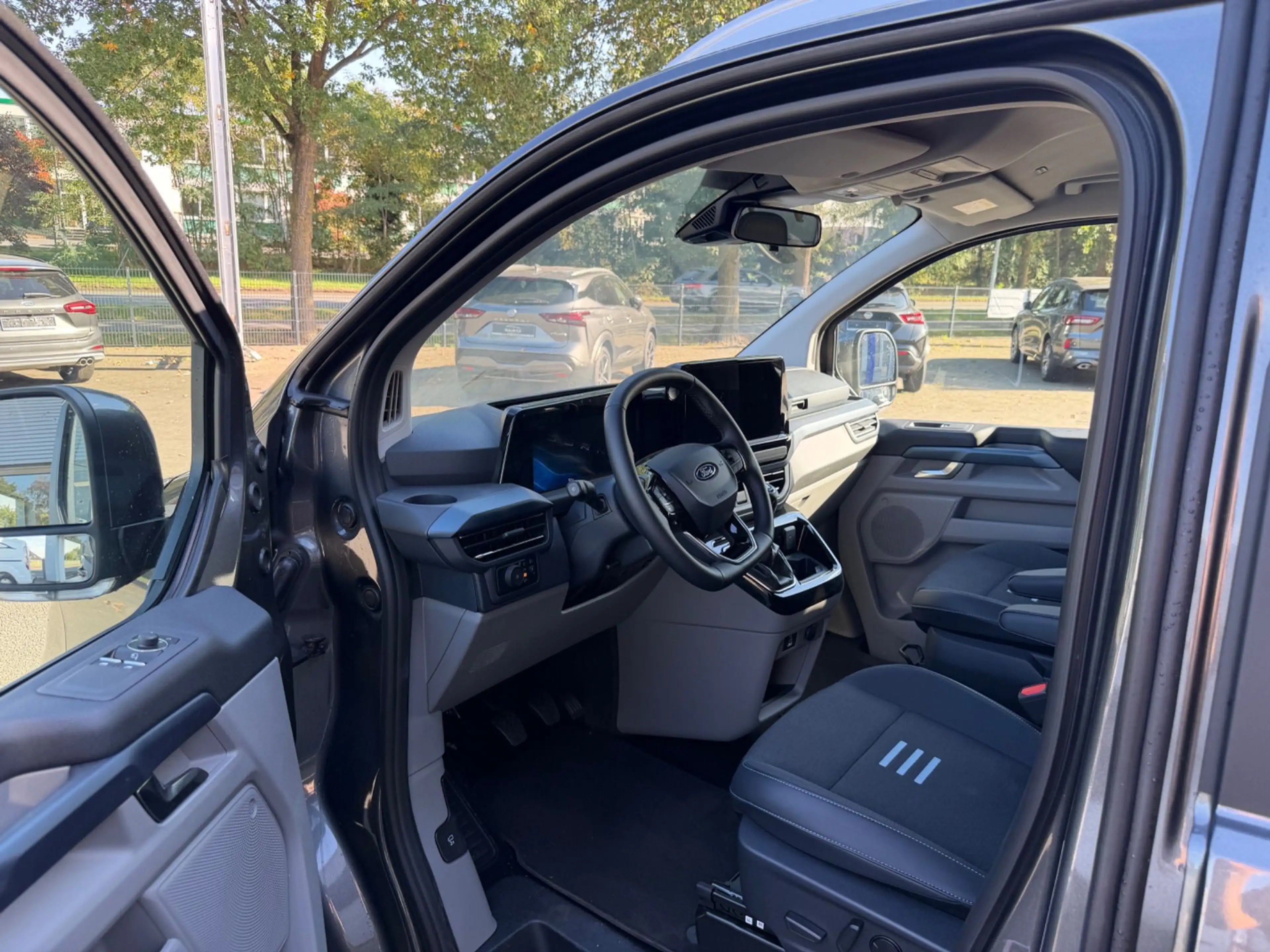 Ford Tourneo Custom 2.0 EcoBlue 320 L1 Active FWD — photo 5