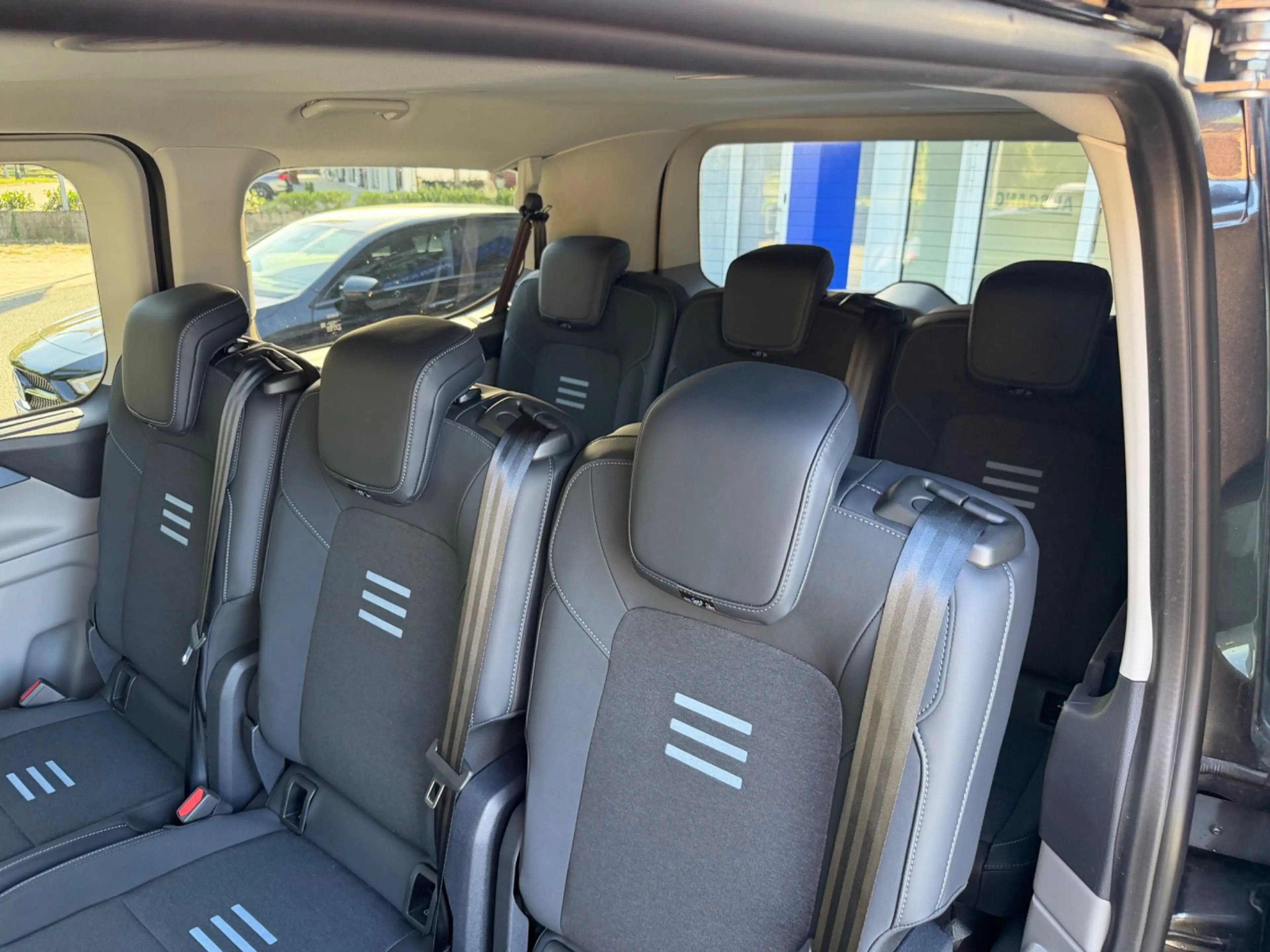 Ford Tourneo Custom 2.0 EcoBlue 320 L1 Active FWD — photo 6