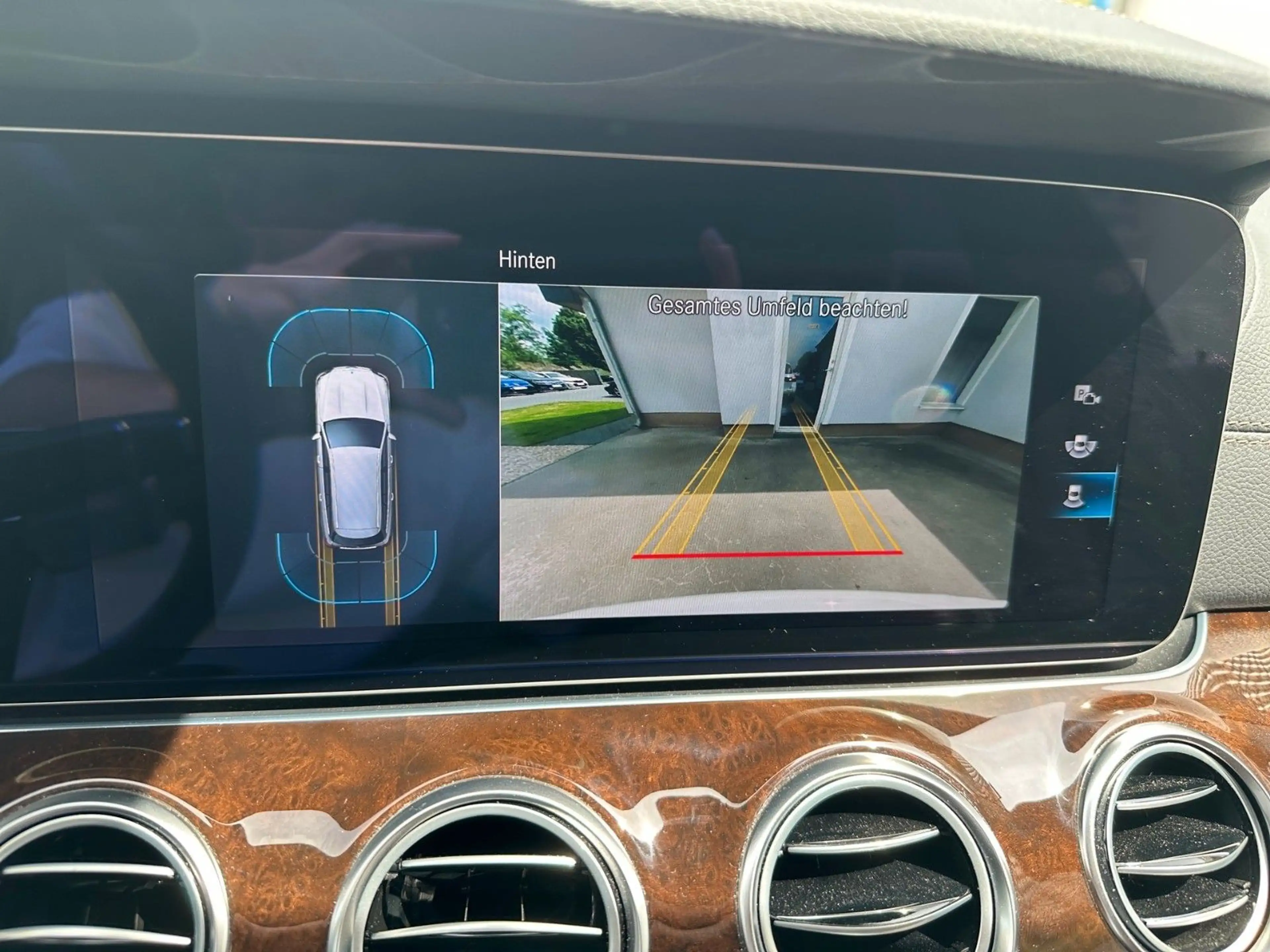 Mercedes-Benz E 300 e T 9G-TRONIC Exclusive — photo 15