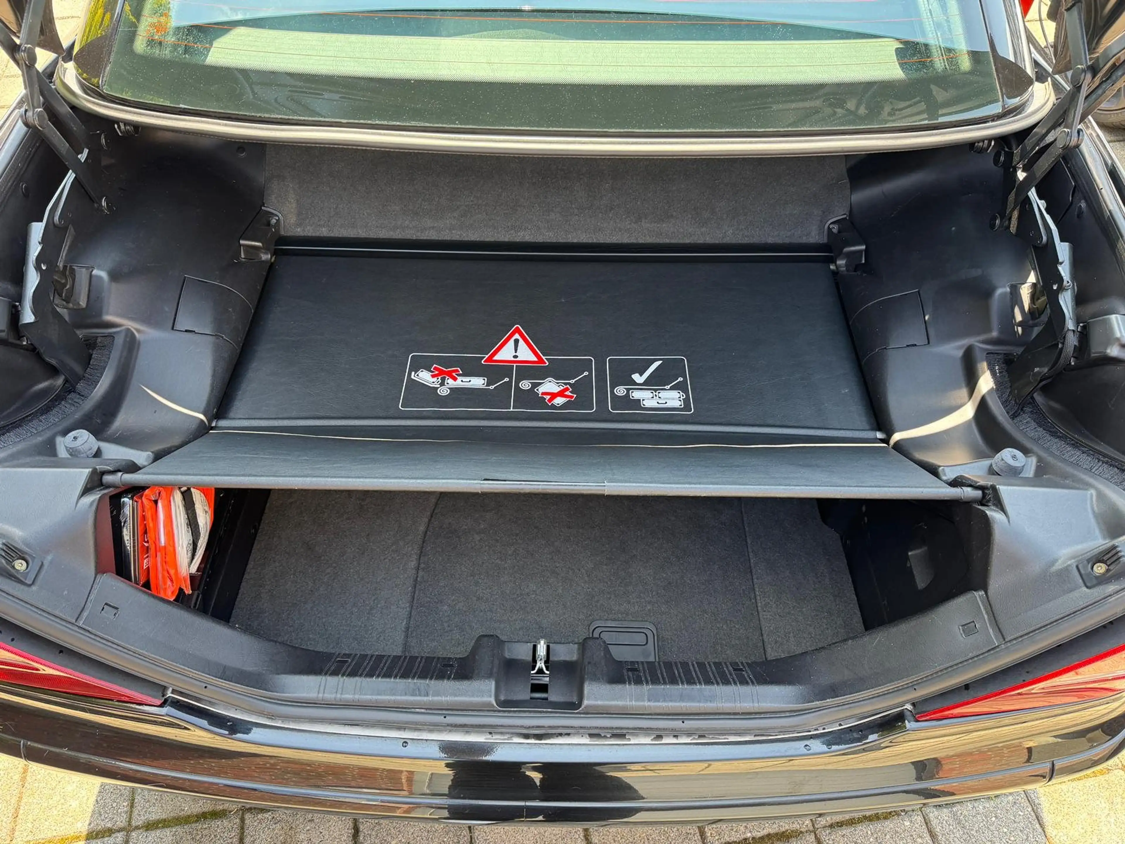 Mercedes-Benz SLK 200 — photo 13