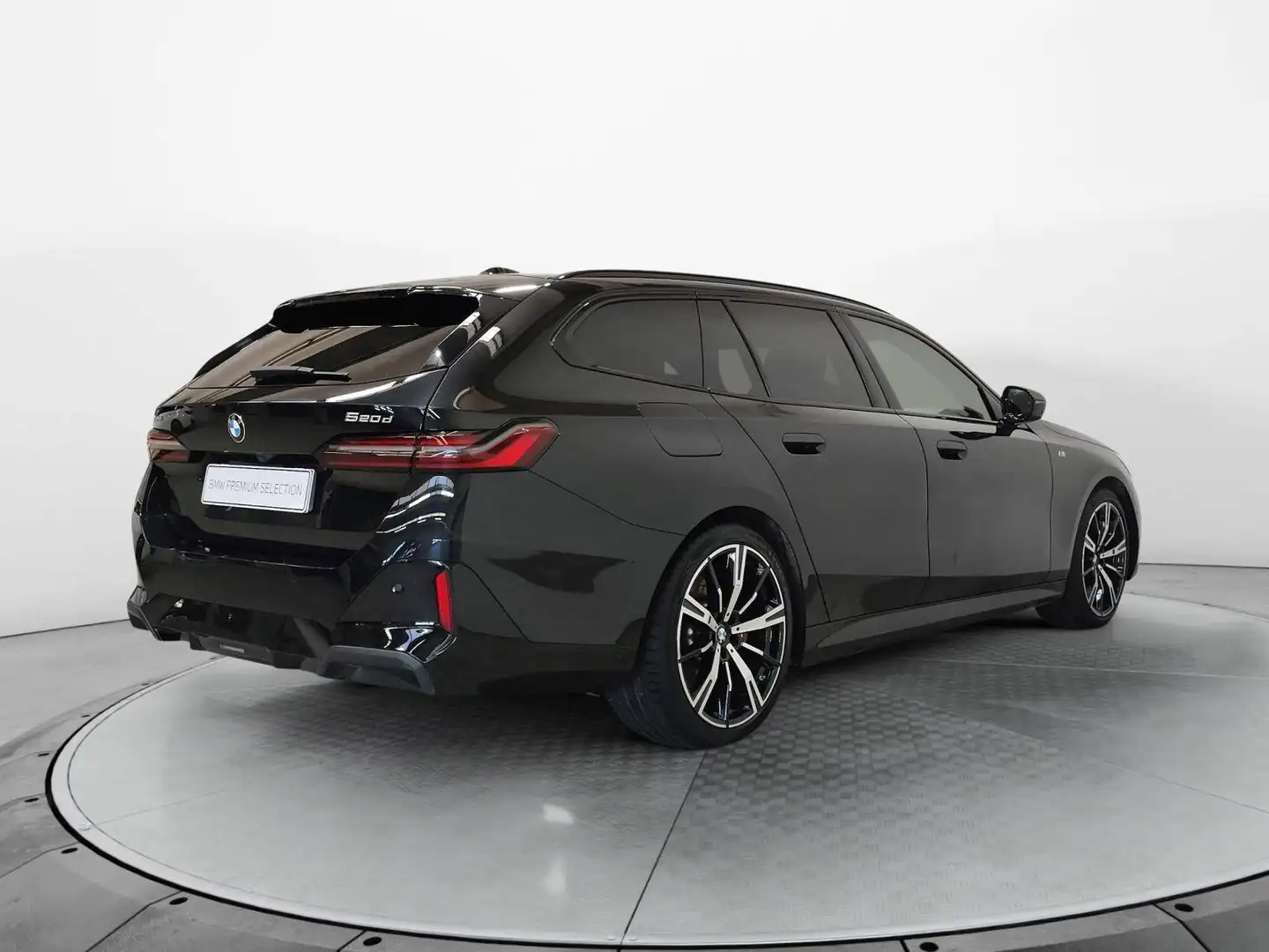 BMW 520 520d xDrive Touring 48V MSport Pro Noir - 2