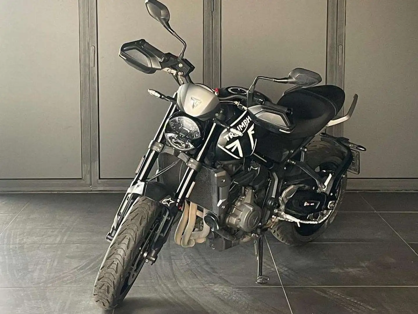 Triumph Trident 660 Flyscreen Connectivity Module Noir - 2