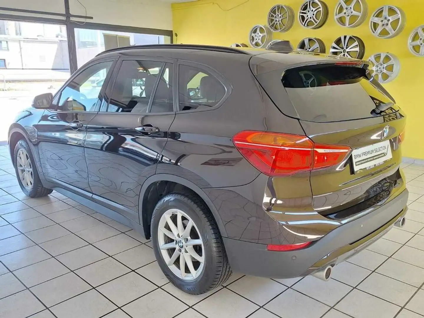 BMW X1 sDrive18d Advantage 1.BESITZ, PDC, NAVI, SITZH. Braun - 2