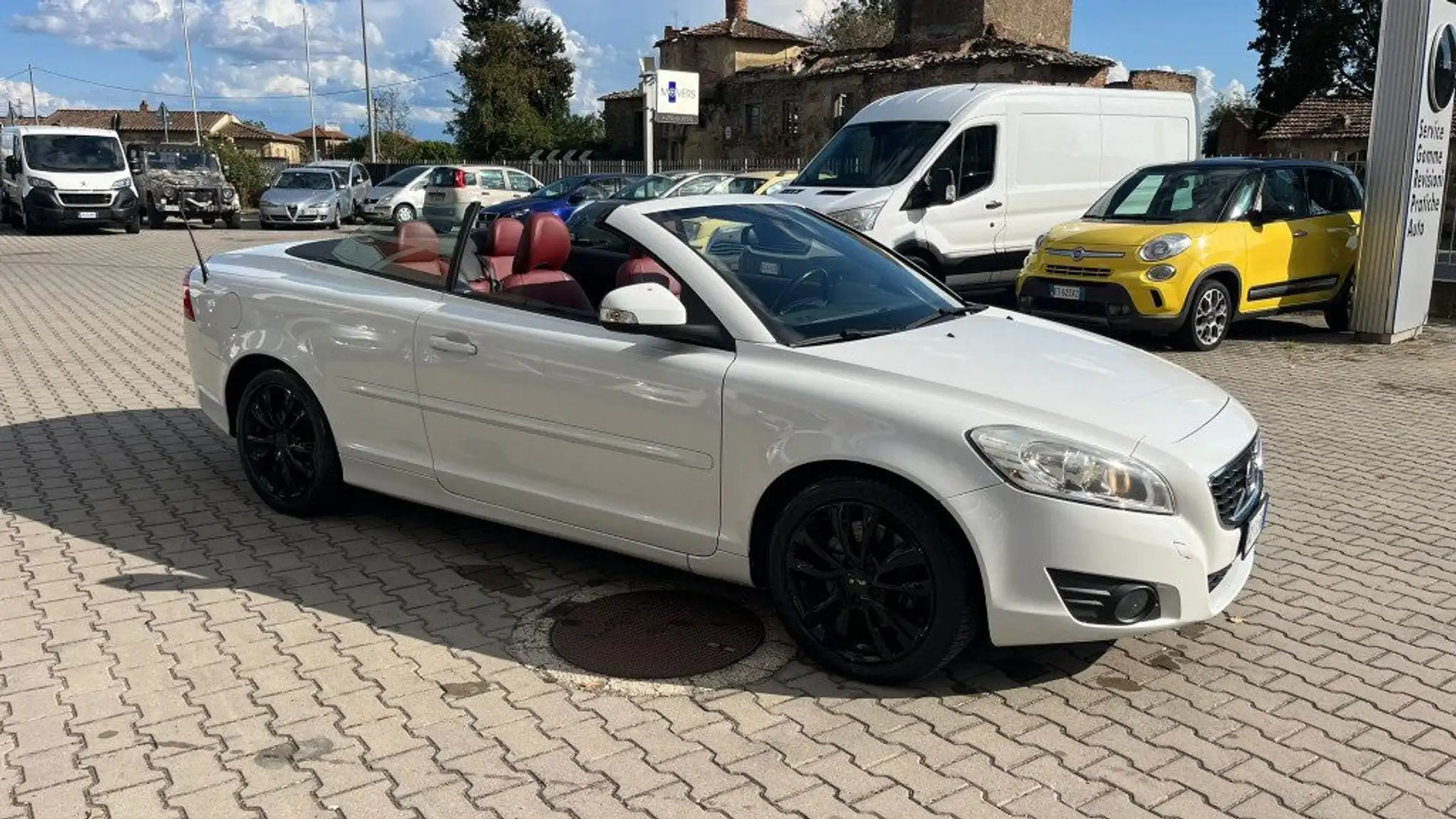 Volvo C70 D3 Momentum ** SOLO 132.000 KM ** Weiß - 1