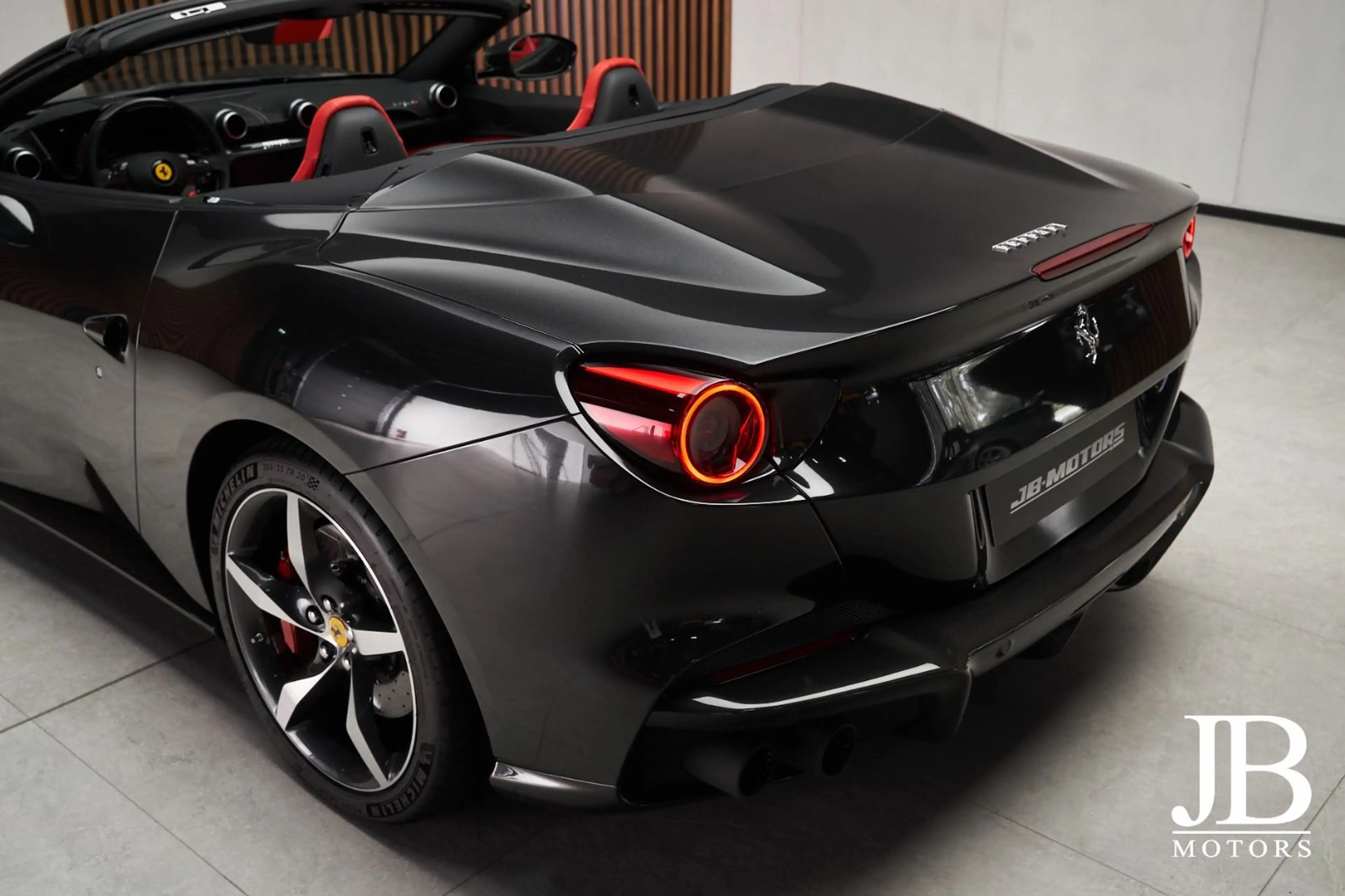Ferrari Portofino M Carbon LED JBL Surround Magneride — photo 13