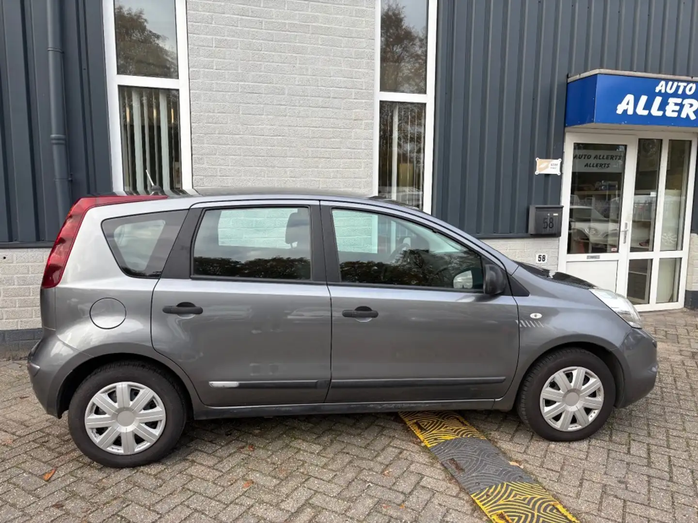 Nissan Note 1.4 CONNECT EDITION dealeronderhouden Gris - 1