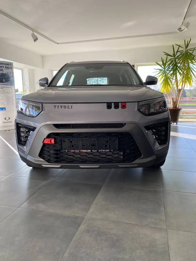 SsangYong Tivoli Grand 1.5 T-GDi 2WD Aut. Sapphire Leder LM-Räde Gris - 1