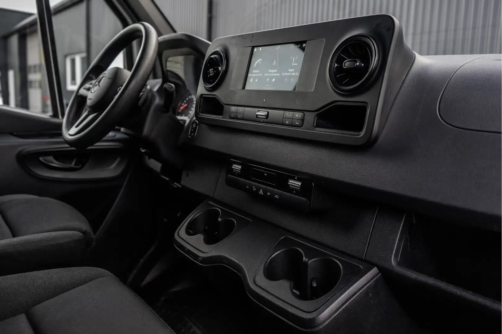 Mercedes-Benz Sprinter 316 CDI | L2H2 | Automaat | Mbux | Camera | Luchtv Weiß - 2