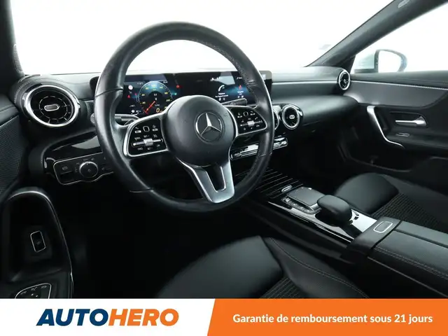 Mercedes-Benz Cla view 11