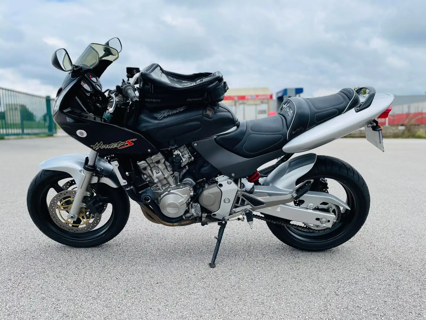 Honda Hornet Gris - 1