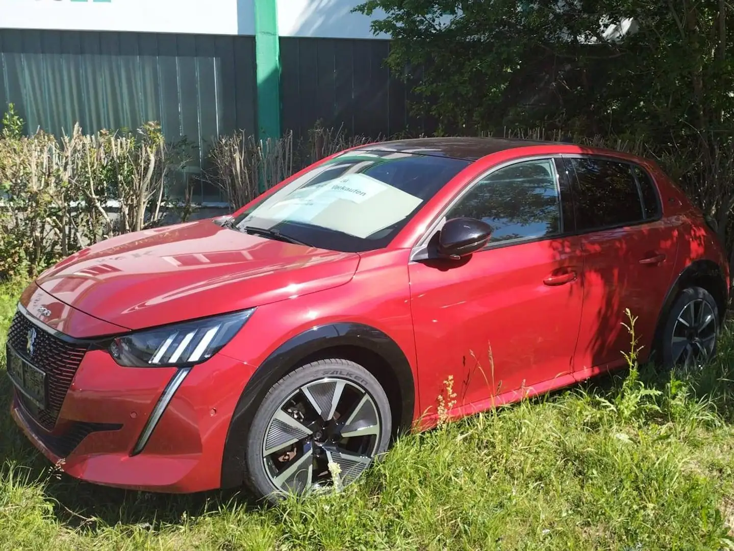 Peugeot e-208 GT Pack Rot - 2