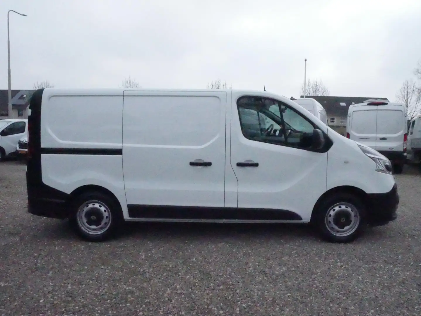 Renault Trafic 2.0 dCi 120PK, L1H1, Airco Blanc - 2