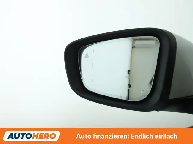BMW 3 Series view 29