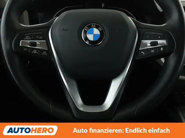 BMW 3 Series view 19