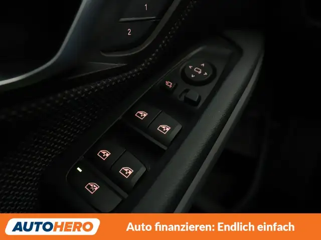 BMW 3 Series view 25