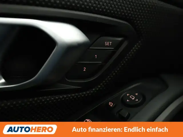 BMW 3 Series view 28