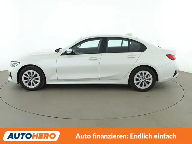 BMW 3 Series view 3