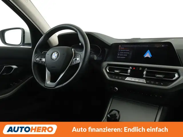 BMW 3 Series view 13