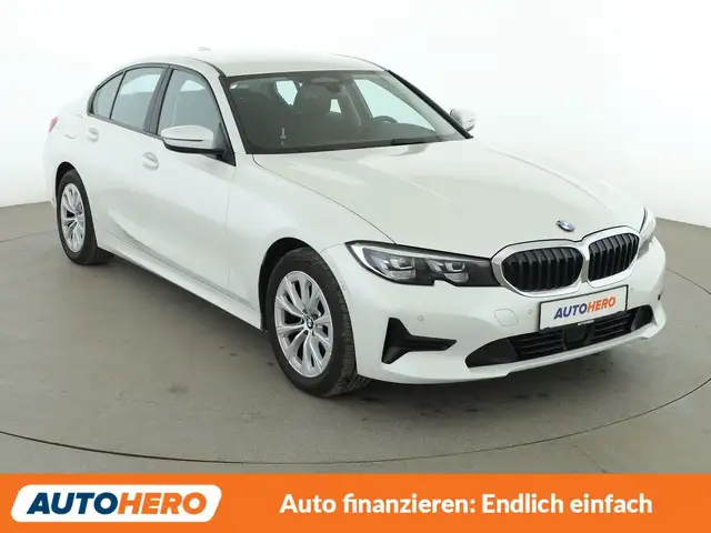 BMW 3 Series view 8