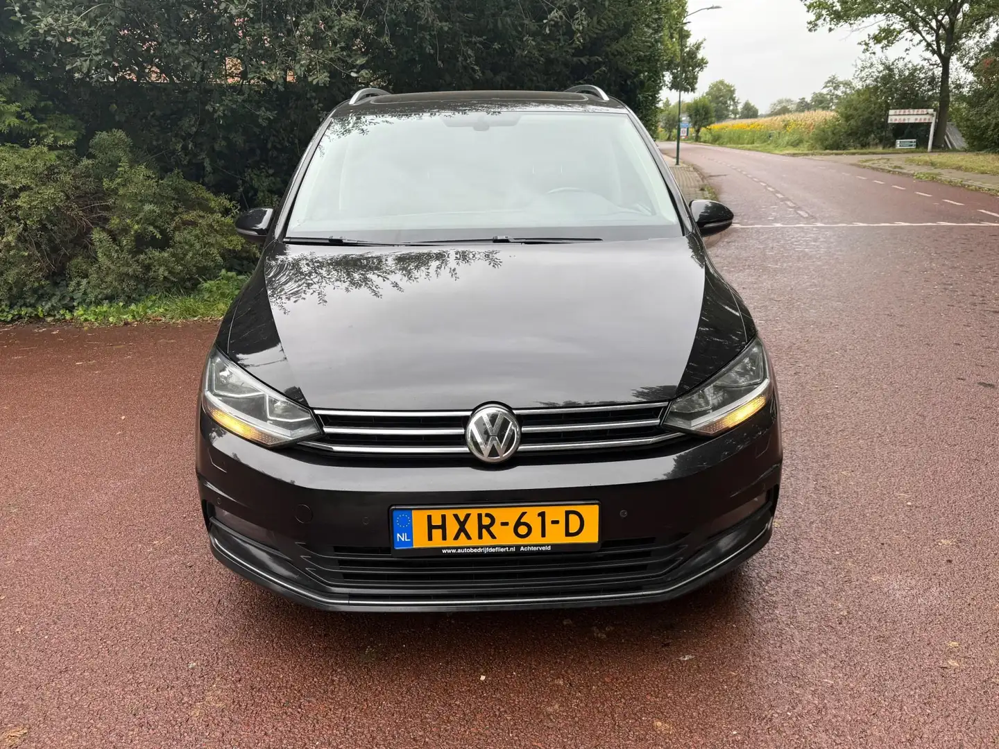 Volkswagen Touran 2.0 TDI Highline 7p / Navi / Automaat / Pano / Zwart - 2