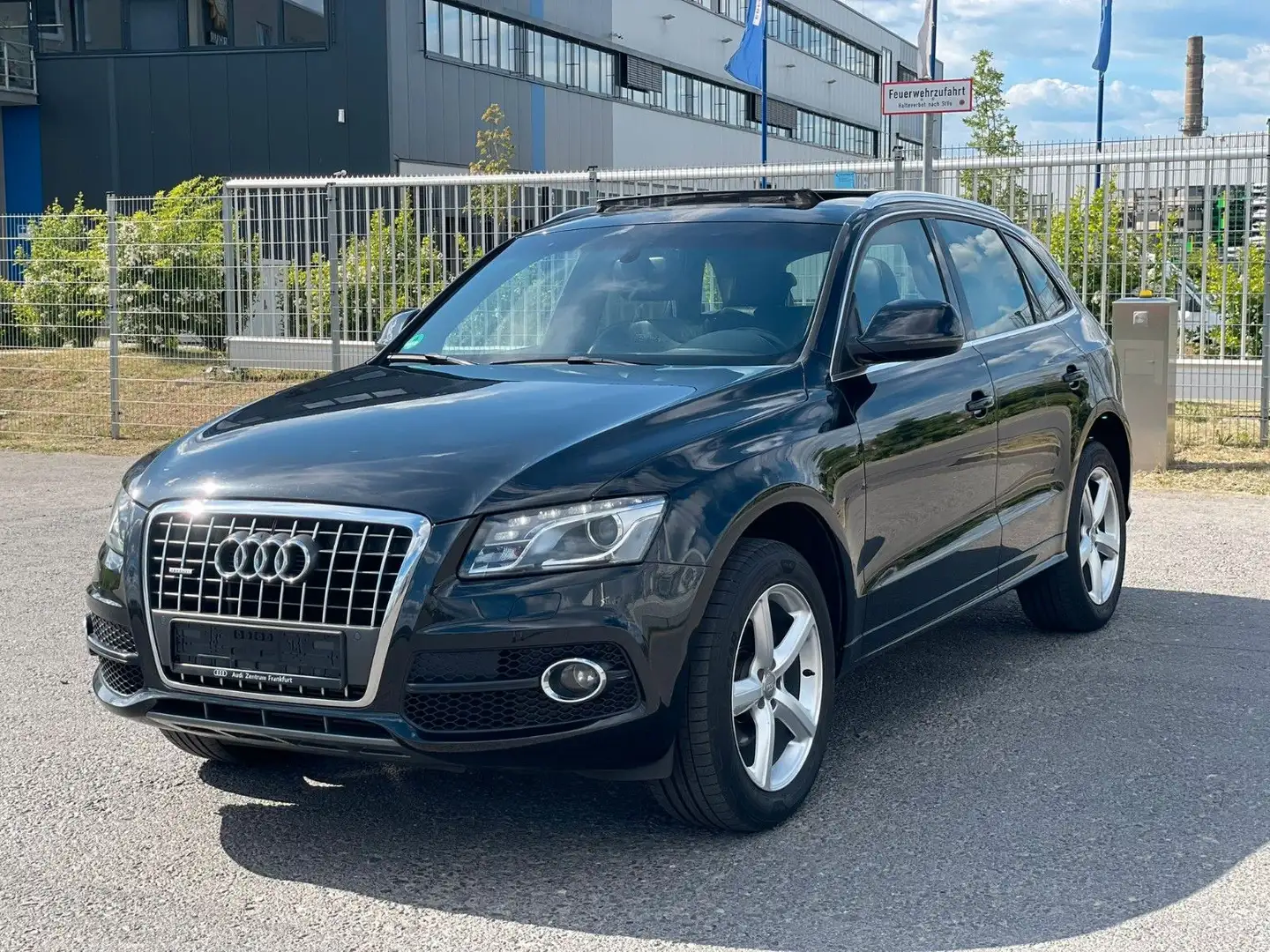 Audi Q5 2.0 TDI S Line Leder Navi Pano Xenon Kamera Noir - 1