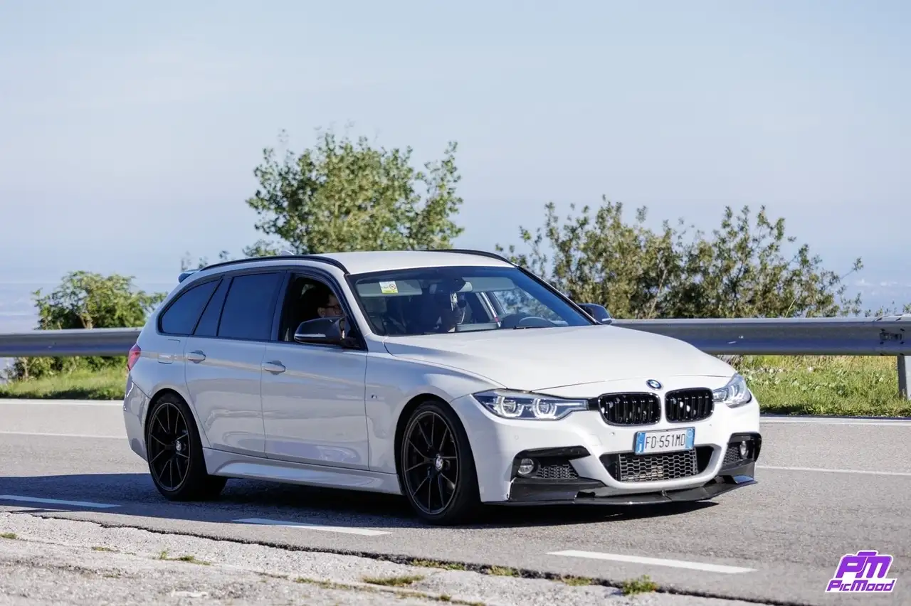 BMW 320