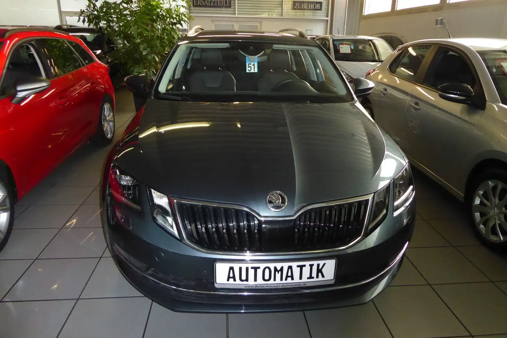 Skoda Octavia Combi Automatik Benzin/Erdgas AHK Navi Grau - 2