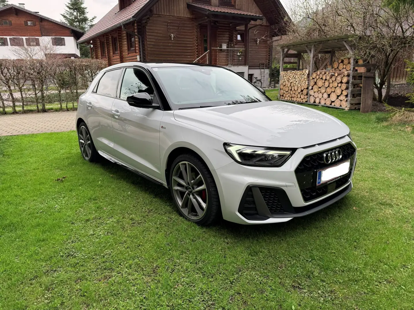 Audi A1 A1 SB 25 TFSI S-line Weiß - 1