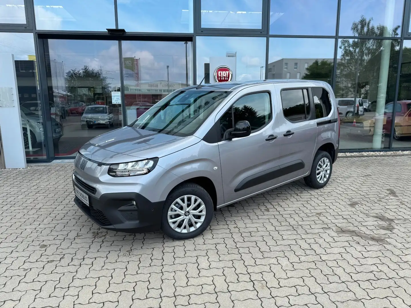 Fiat Doblo Kombi 5-Sitzer DIESEL 1.5 131 AutomatikN1 Grau - 2