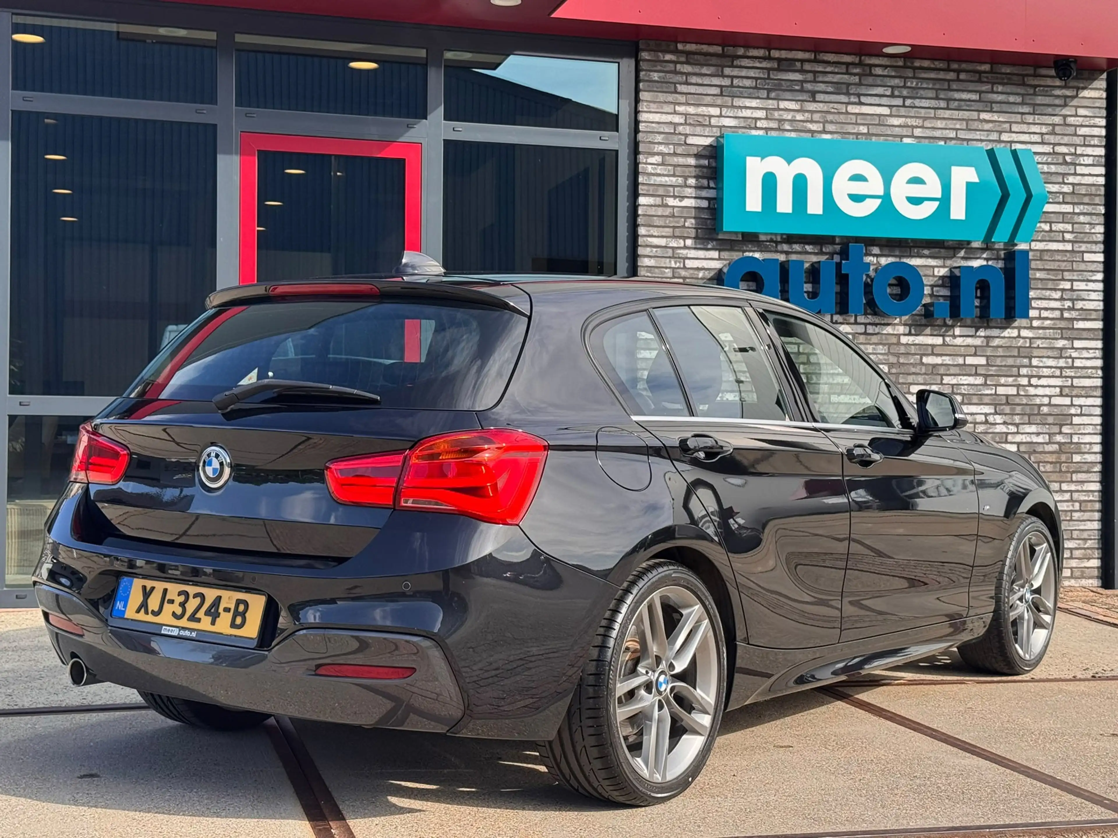 BMW 118 1-serie 118i High Executive M-SPORT AUT. NAVI.PROF — photo 3