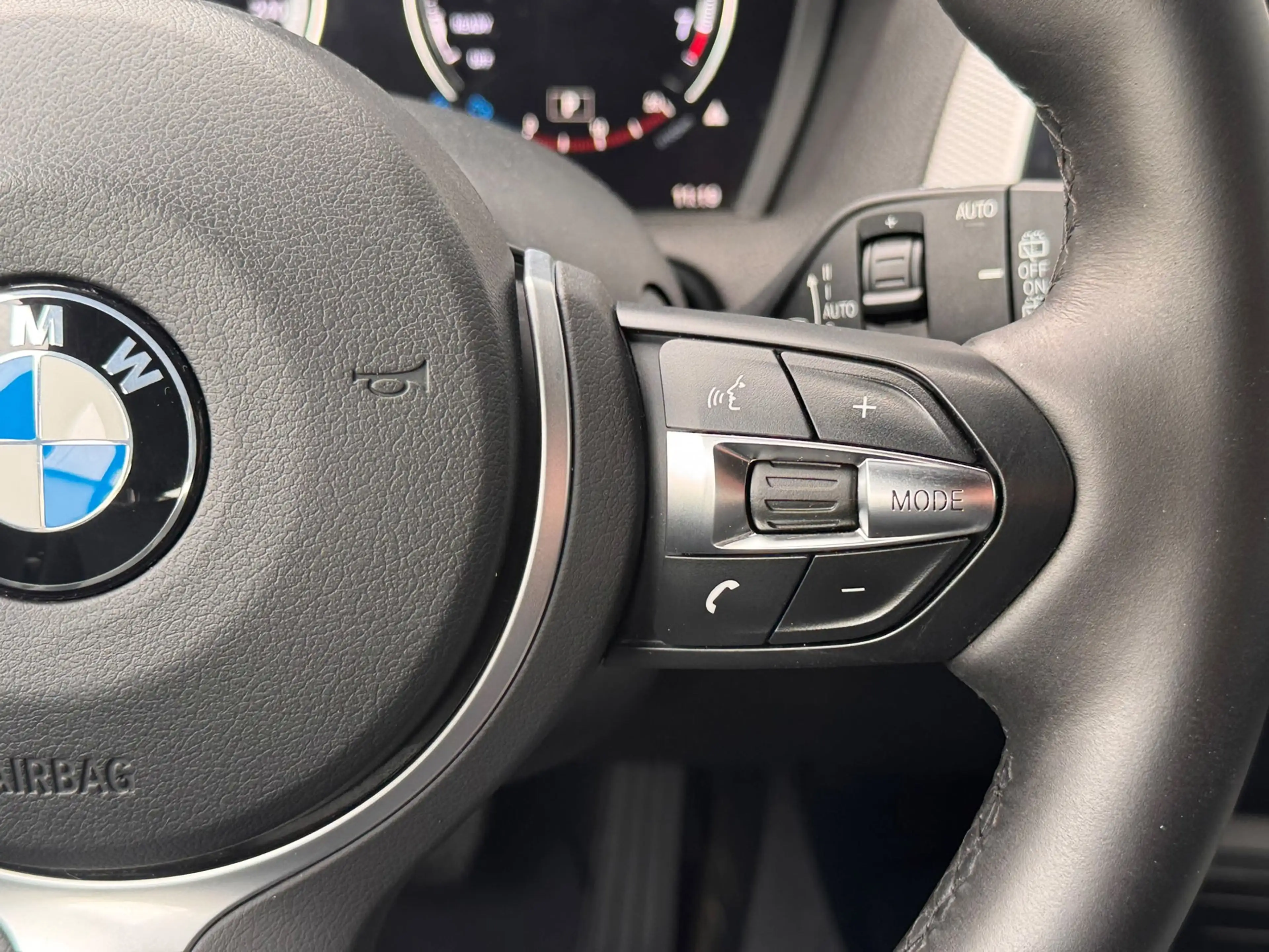 BMW 118 1-serie 118i High Executive M-SPORT AUT. NAVI.PROF — photo 19