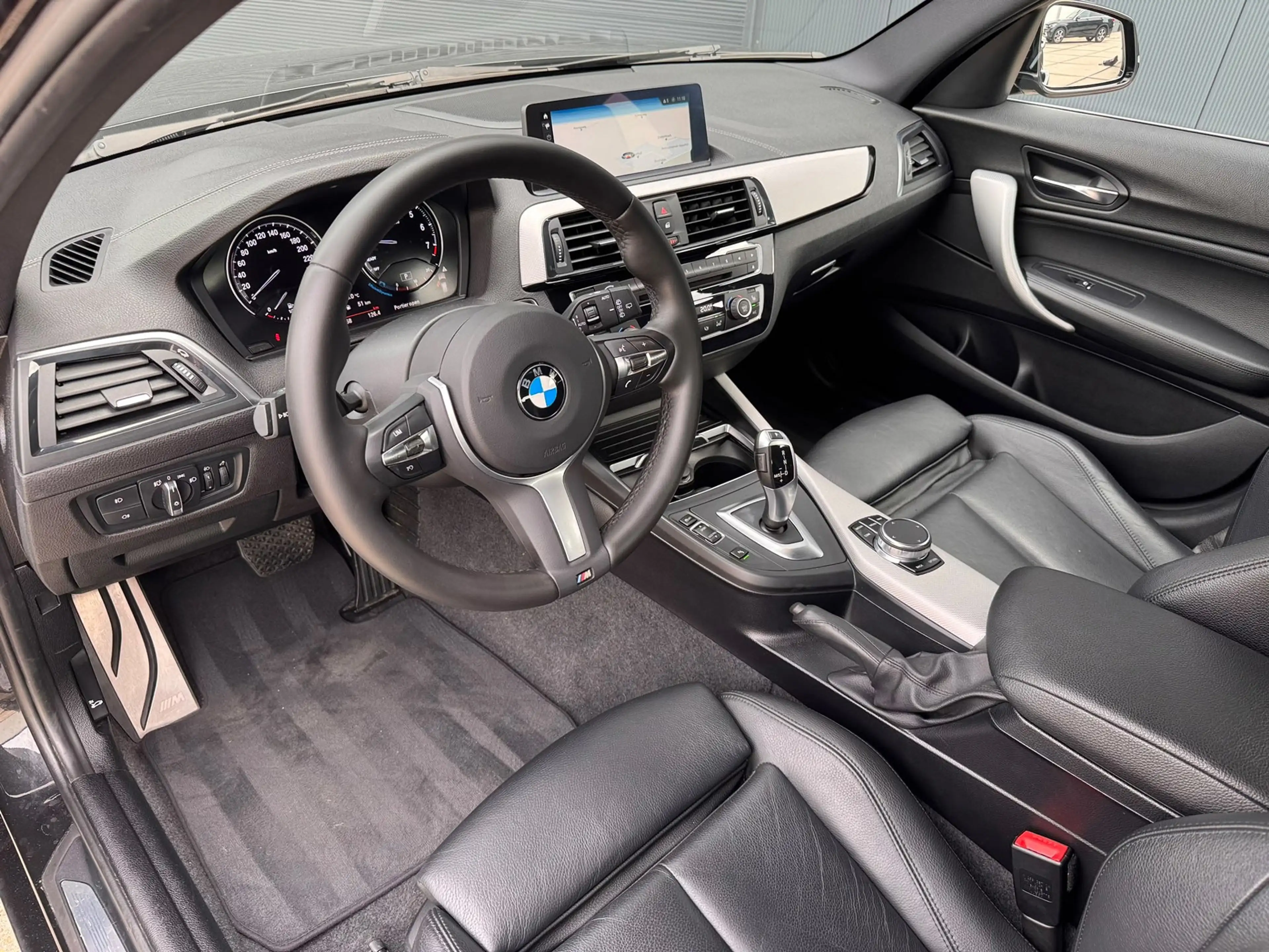 BMW 118 1-serie 118i High Executive M-SPORT AUT. NAVI.PROF — photo 4