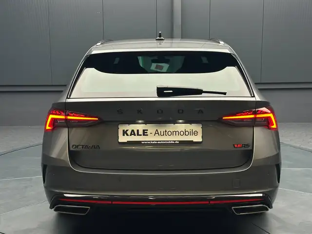 Skoda Octavia view 4