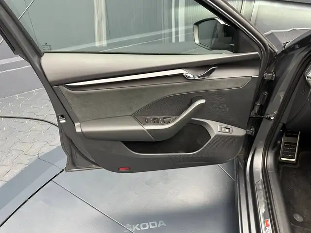 Skoda Octavia view 12