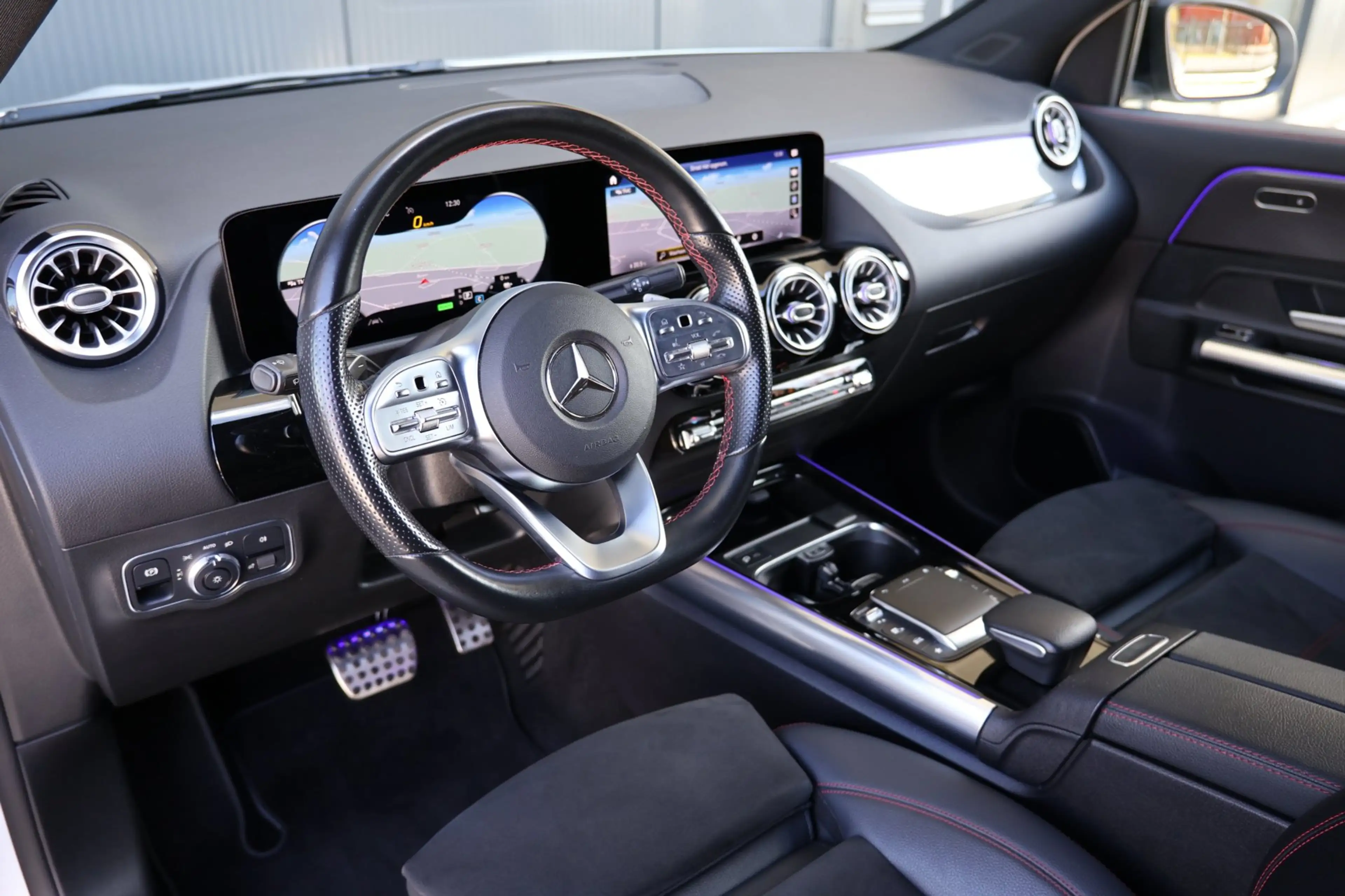 Mercedes-Benz GLA 250 e AMG Night Pakket — photo 13