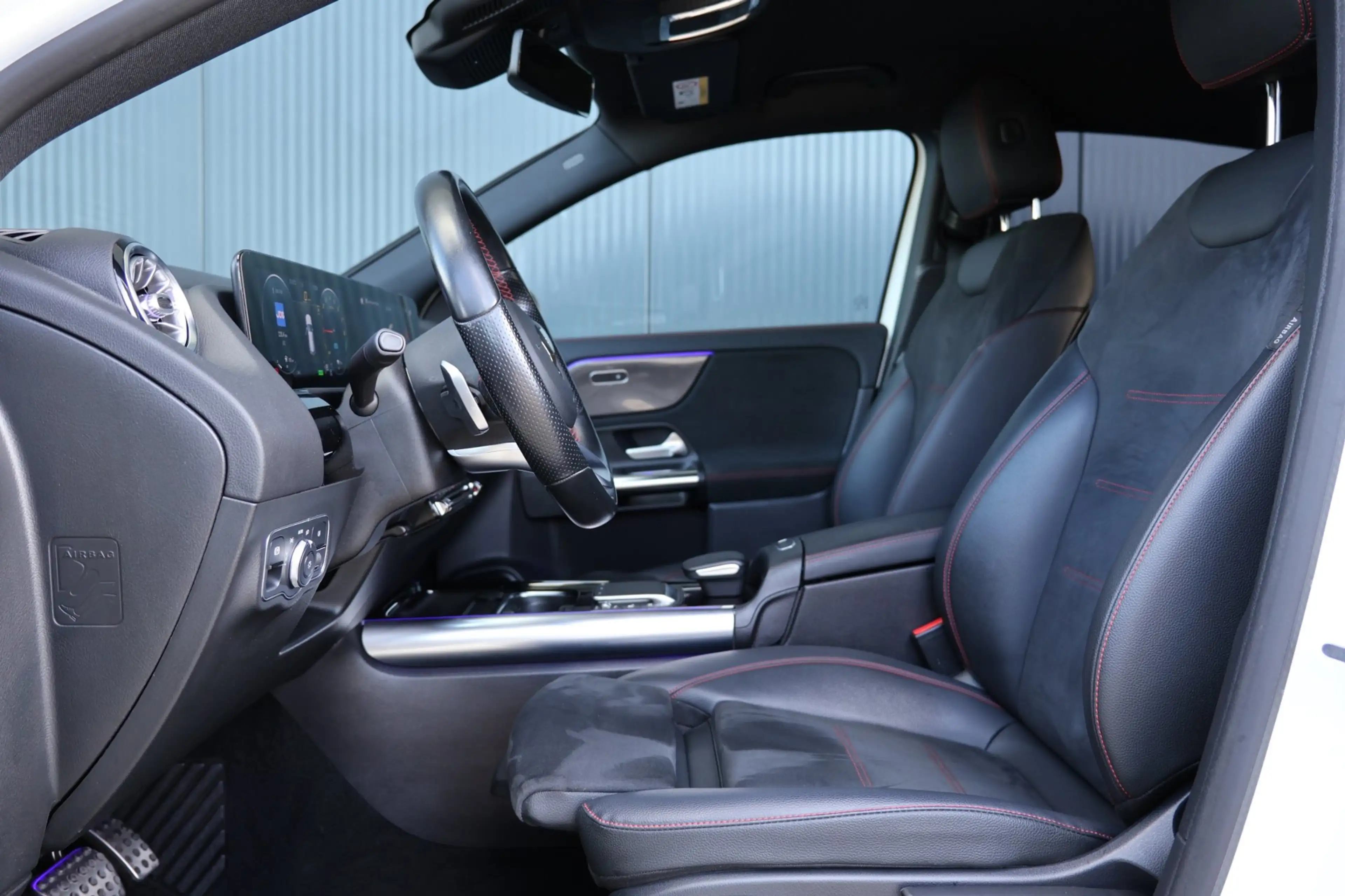 Mercedes-Benz GLA 250 e AMG Night Pakket — photo 21