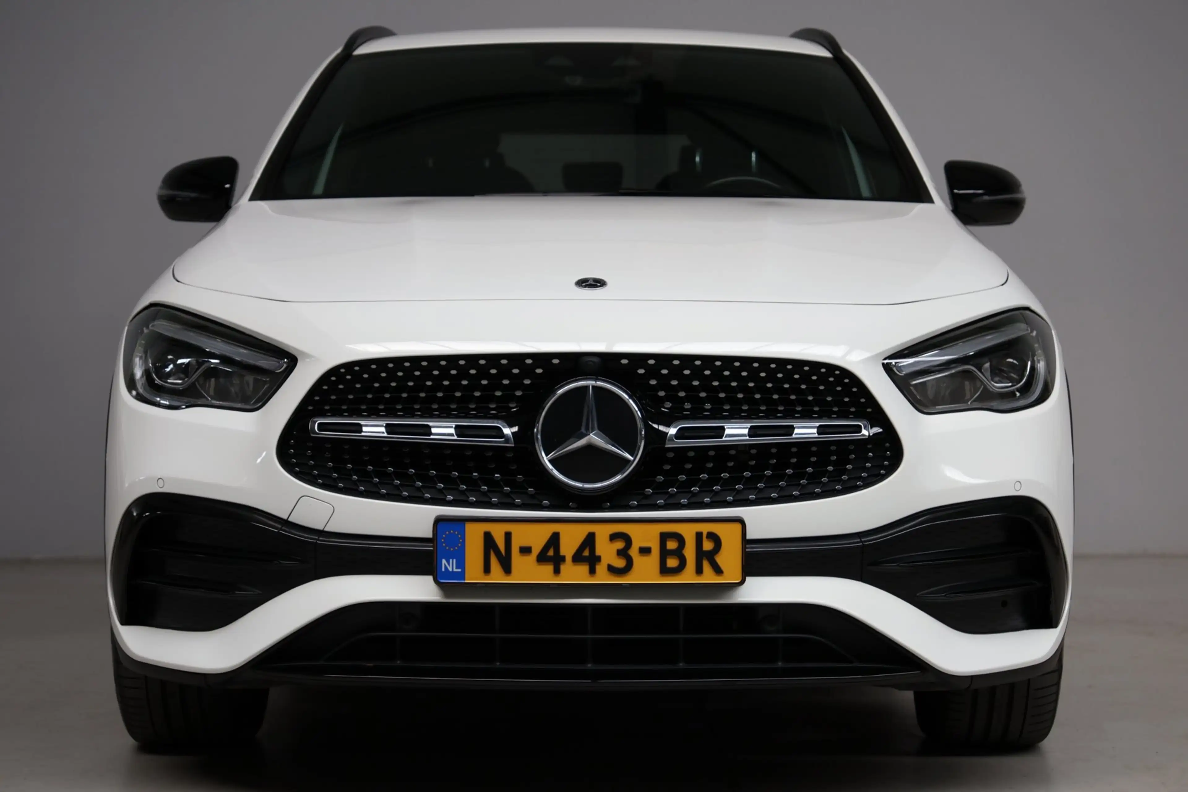 Mercedes-Benz GLA 250 e AMG Night Pakket — photo 30