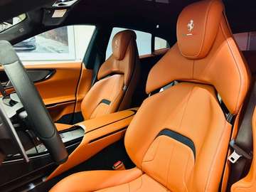 V12