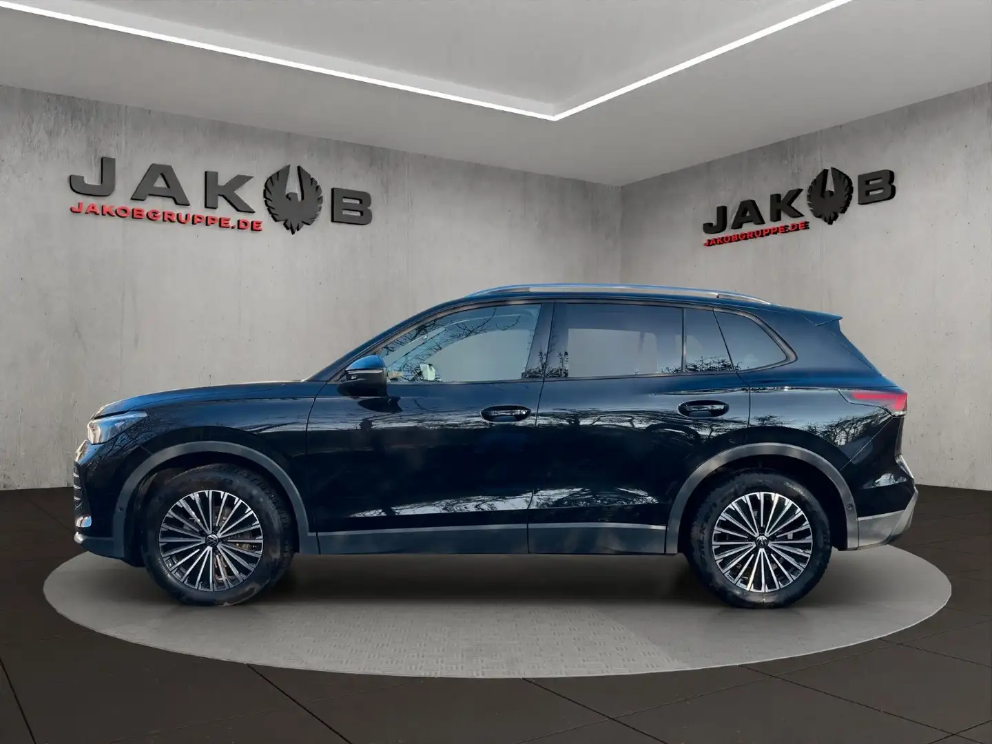 Volkswagen Tiguan 1.5 eTSI 110 kW Life Schwarz - 2